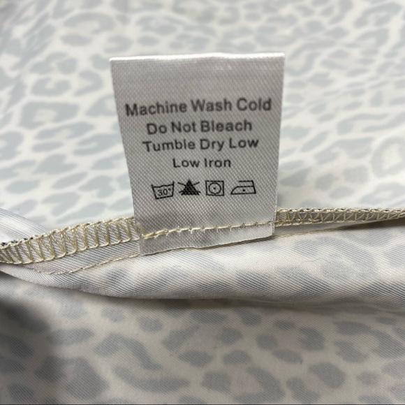 Tuckernuck new Leopard Megan taffeta dress size small - Picture 11 of 11